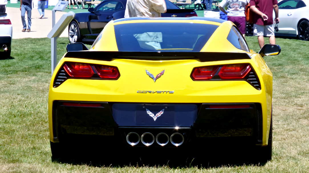 Corvette Generations/C7/C7 Exhaust Enclosures.jpg